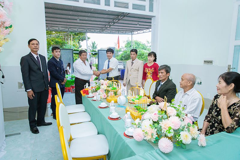 Chụp ảnh tiệc cưới dĩ an thuận an bình dương