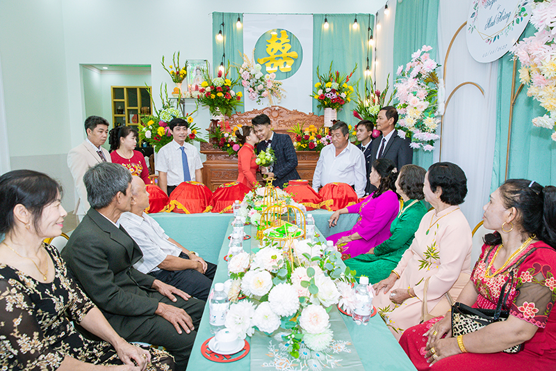 Chụp ảnh tiệc cưới dĩ an thuận an bình dương