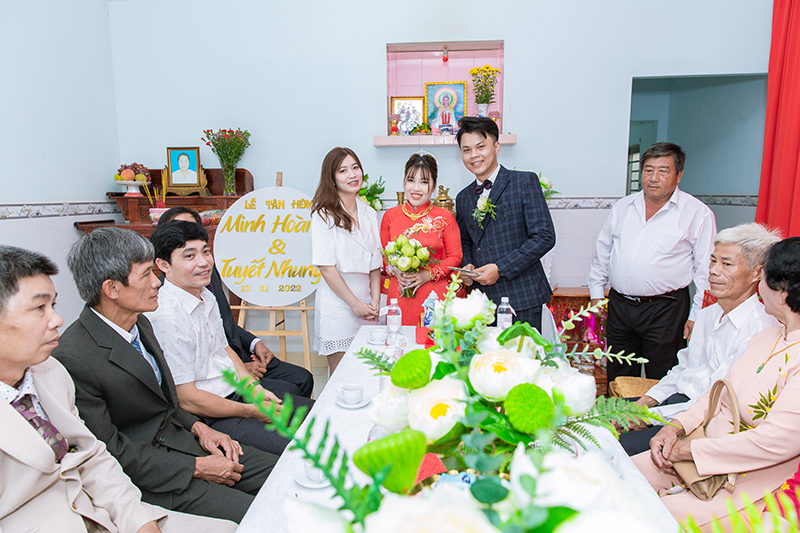 Chụp ảnh tiệc cưới dĩ an thuận an bình dương