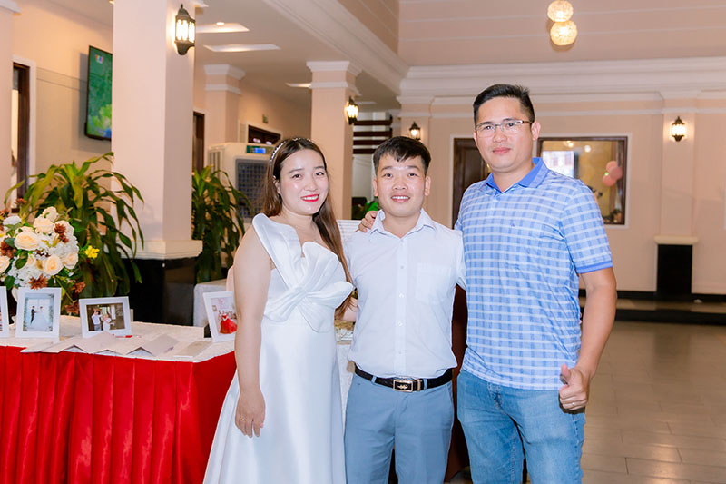 Chụp ảnh tiệc cưới dĩ an thủ đức
