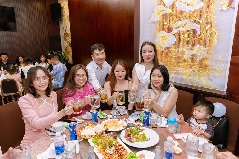 Chụp ảnh tiệc cưới dĩ an thủ đức